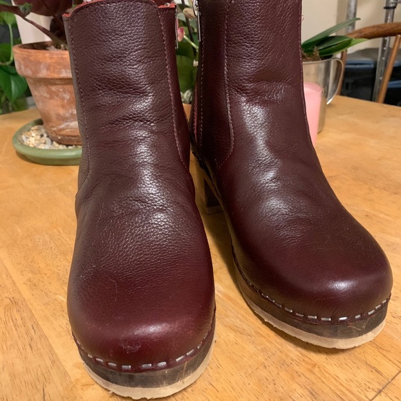 Maguba Clogs - Picture 3 of 9